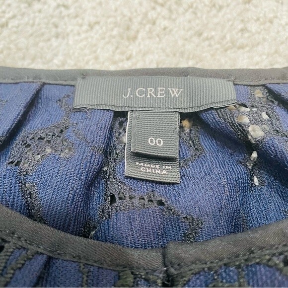 J. CREW Blue Lace Cap Sleeve Top Size 00 - Picture 7 of 13
